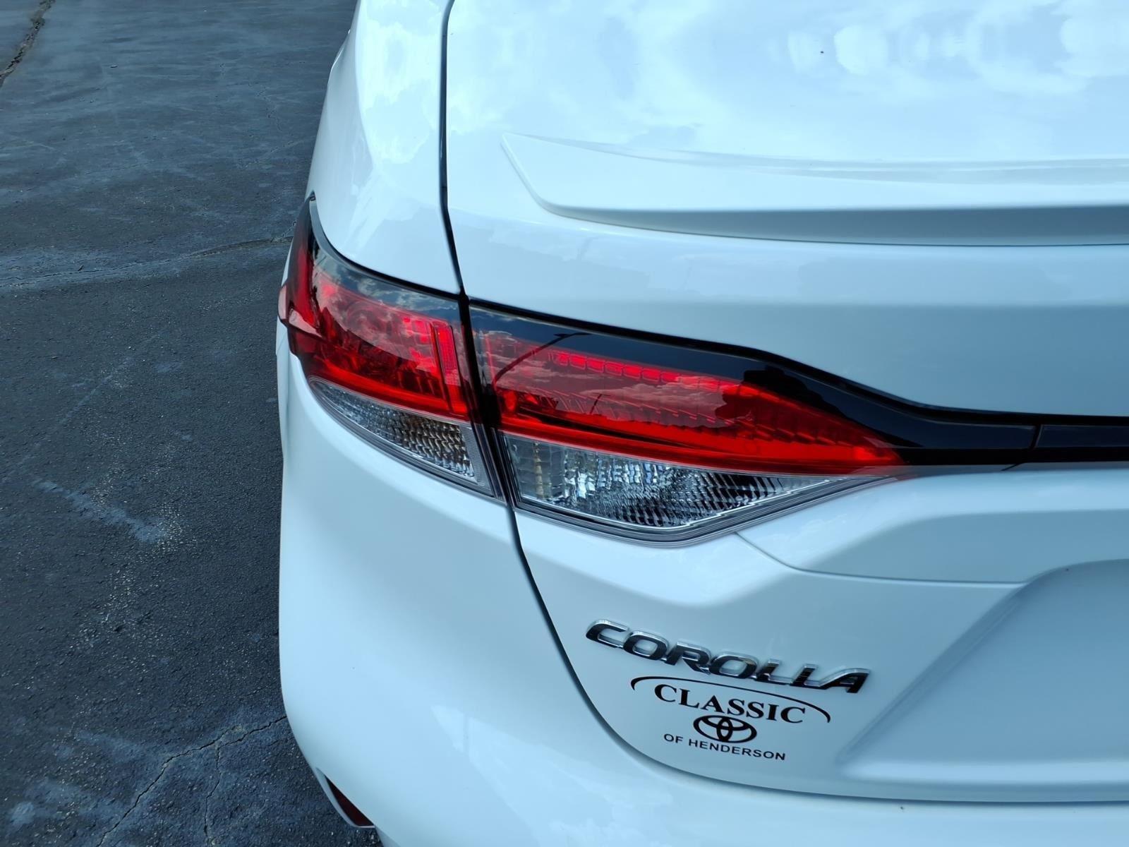 Used 2026 Ice Cap Toyota SE image 15