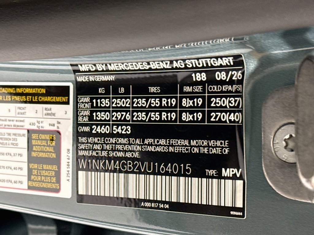 New 2027 Verde Silver Metallic Mercedes-Benz GLC 300 image 32
