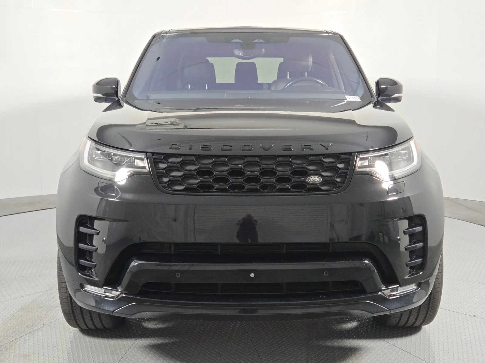 Used 2021 Santorini Black Metallic Land Rover S R-Dynamic image 8