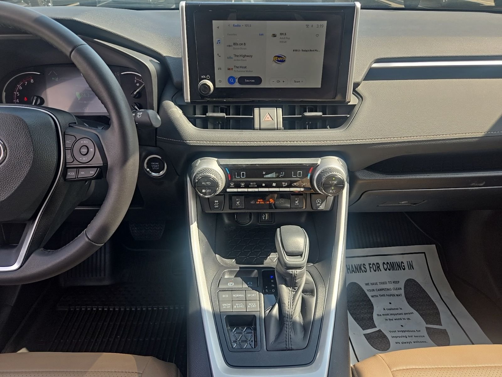 Used 2025 White Toyota XLE image 23