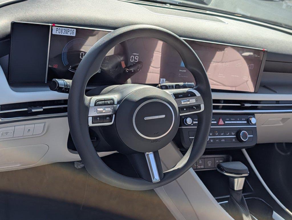New 2026 Black Hyundai SE FWD image 17