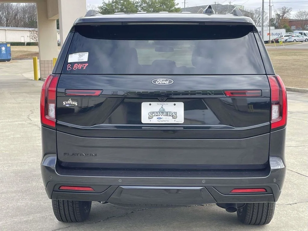 New 2026 Gray Ford Platinum image 4