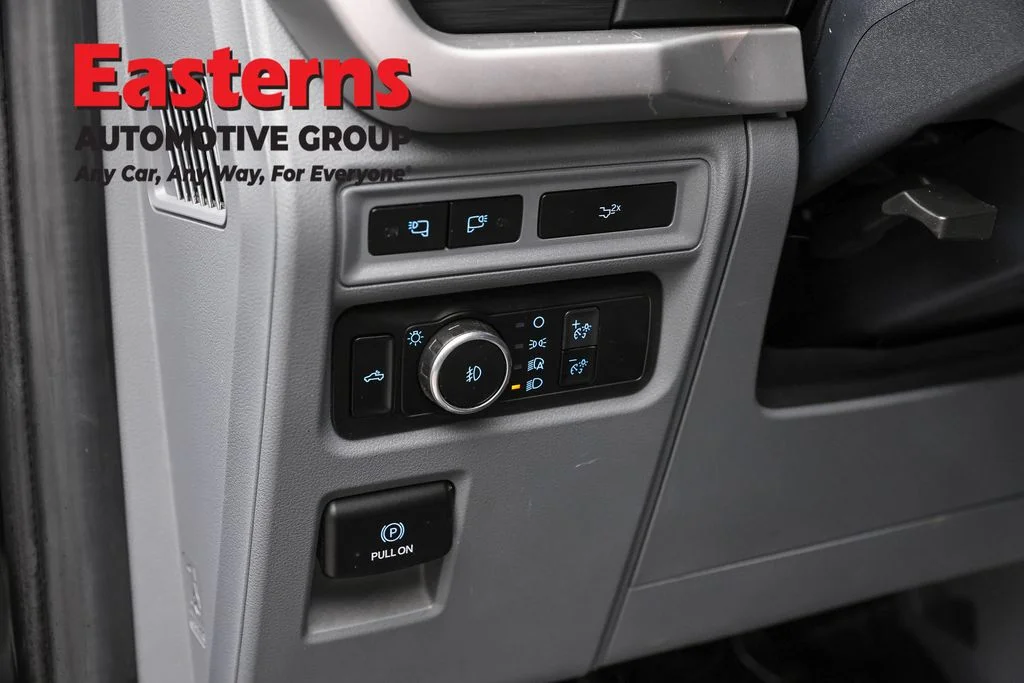 Used 2023 Black Ford XLT image 21