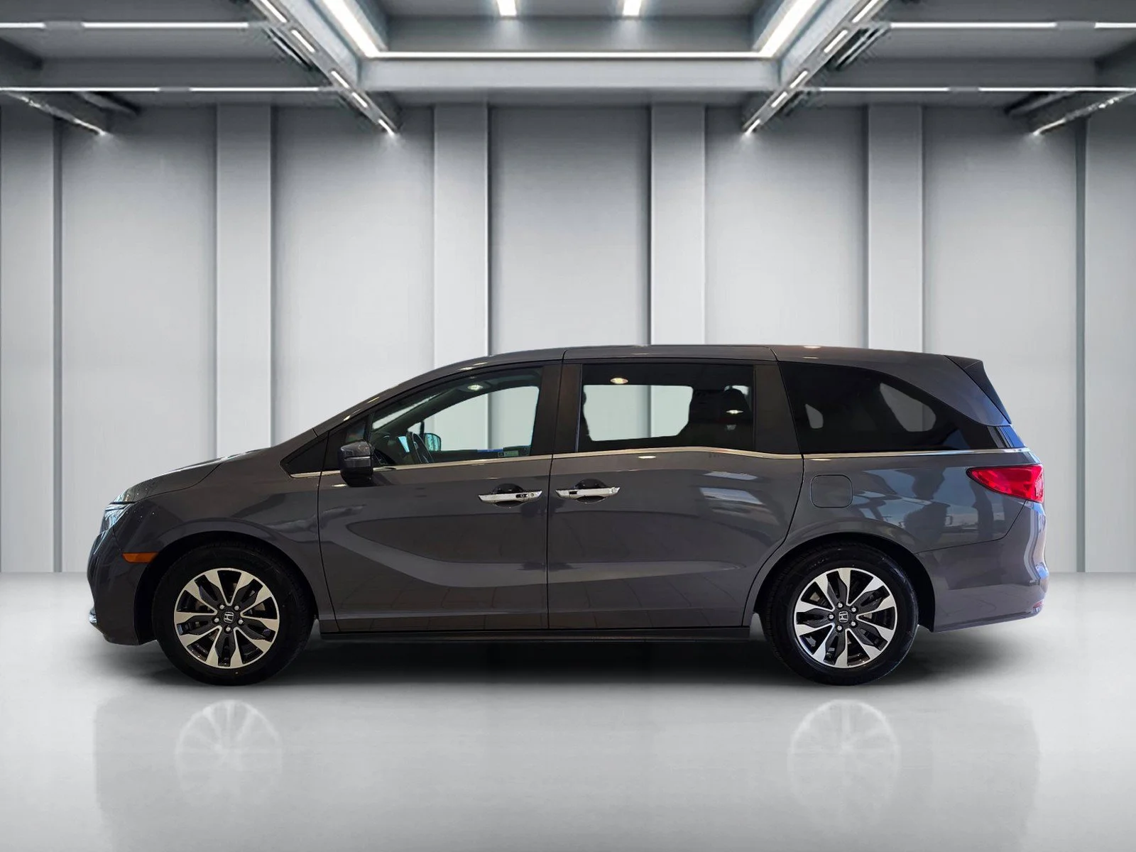 Certified Used 2024 Modern Steel Metallic Honda EX-L image 39