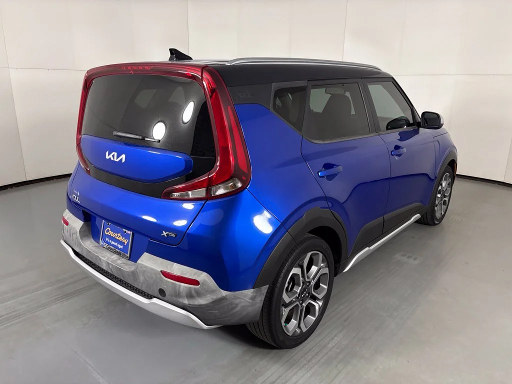 Used 2022 Blue Kia X-Line image 8