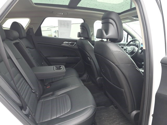 Used 2023 Glacial White Pearl Kia SX-Prestige image 11