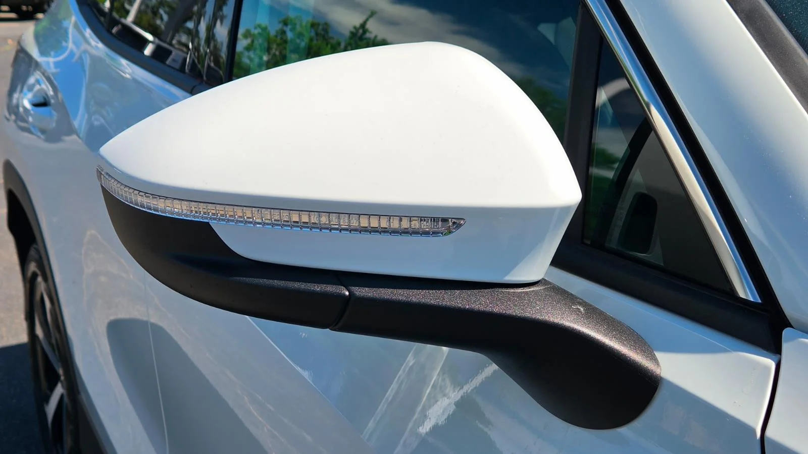 New 2026 Pure White Volkswagen SE image 12