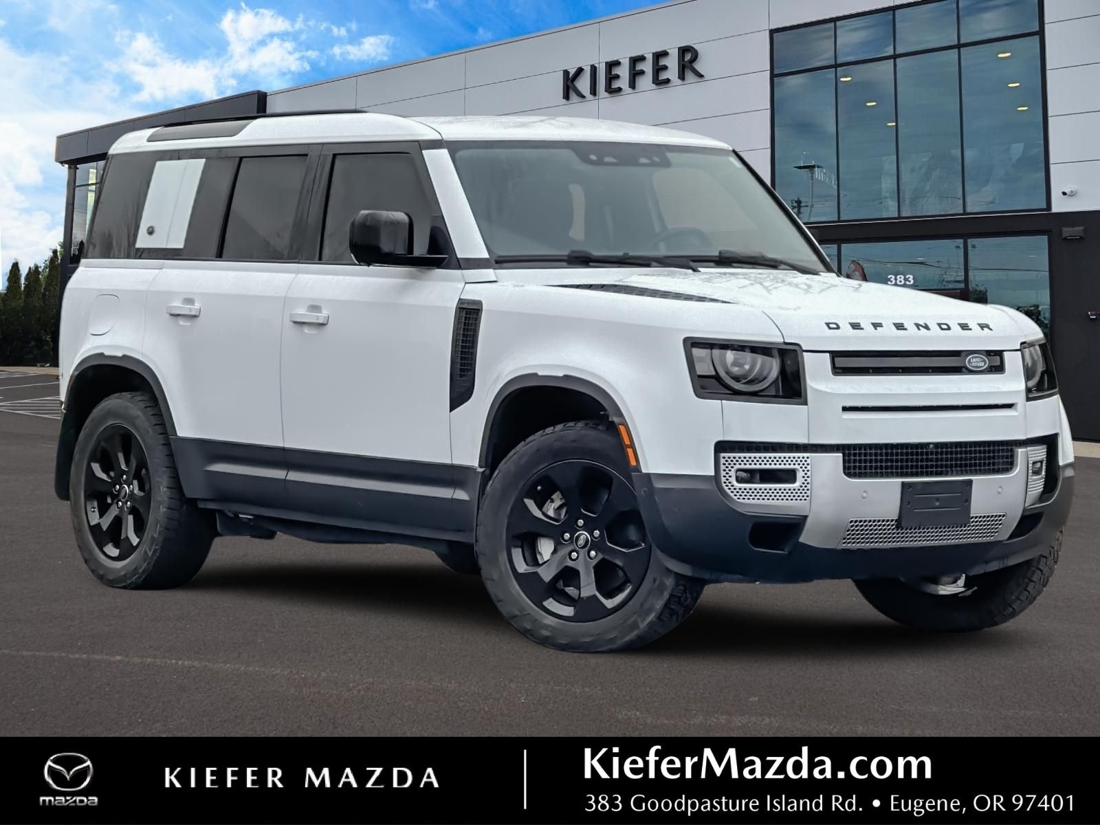2020 Land Rover Defender HSE's photo