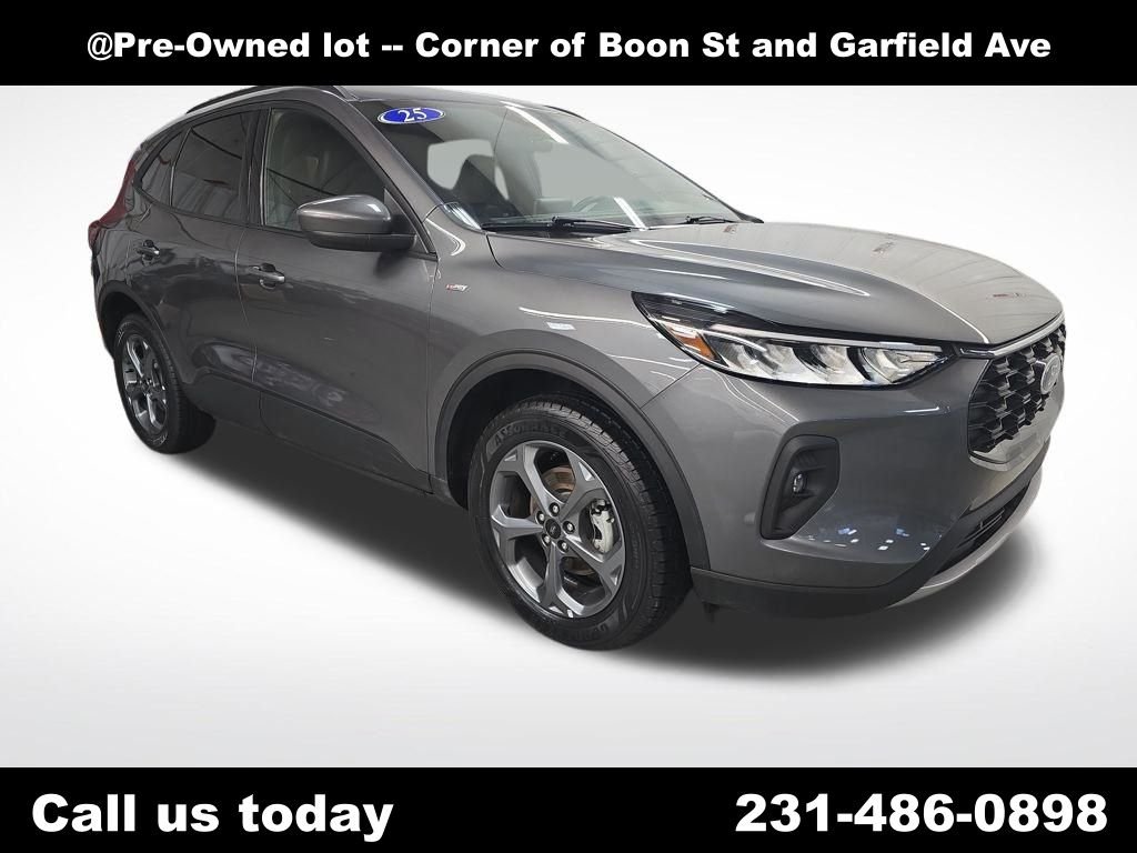 Used 2025 Gray Ford ST-Line Select image 14