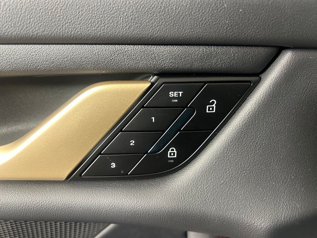 2025 Porsche Taycan S - Photo 24