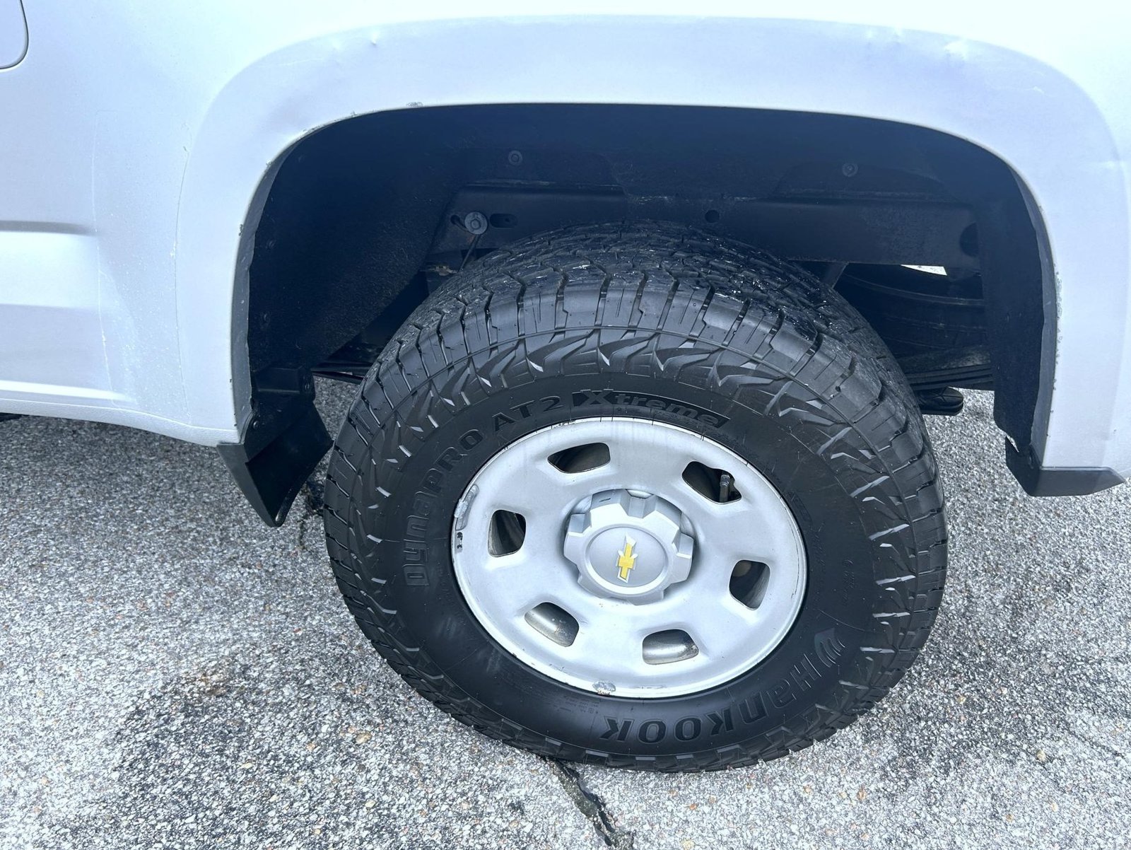 Used 2017 Silver Chevrolet Work Truck image 21