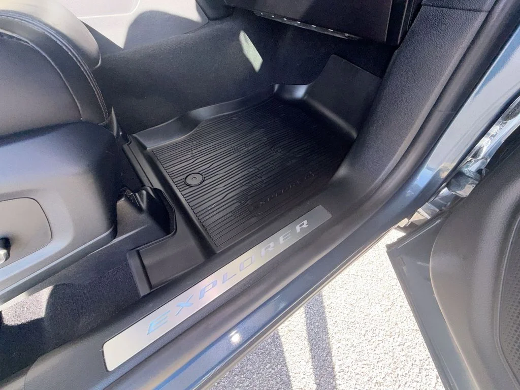 Used 2020 Blue Ford Platinum image 40