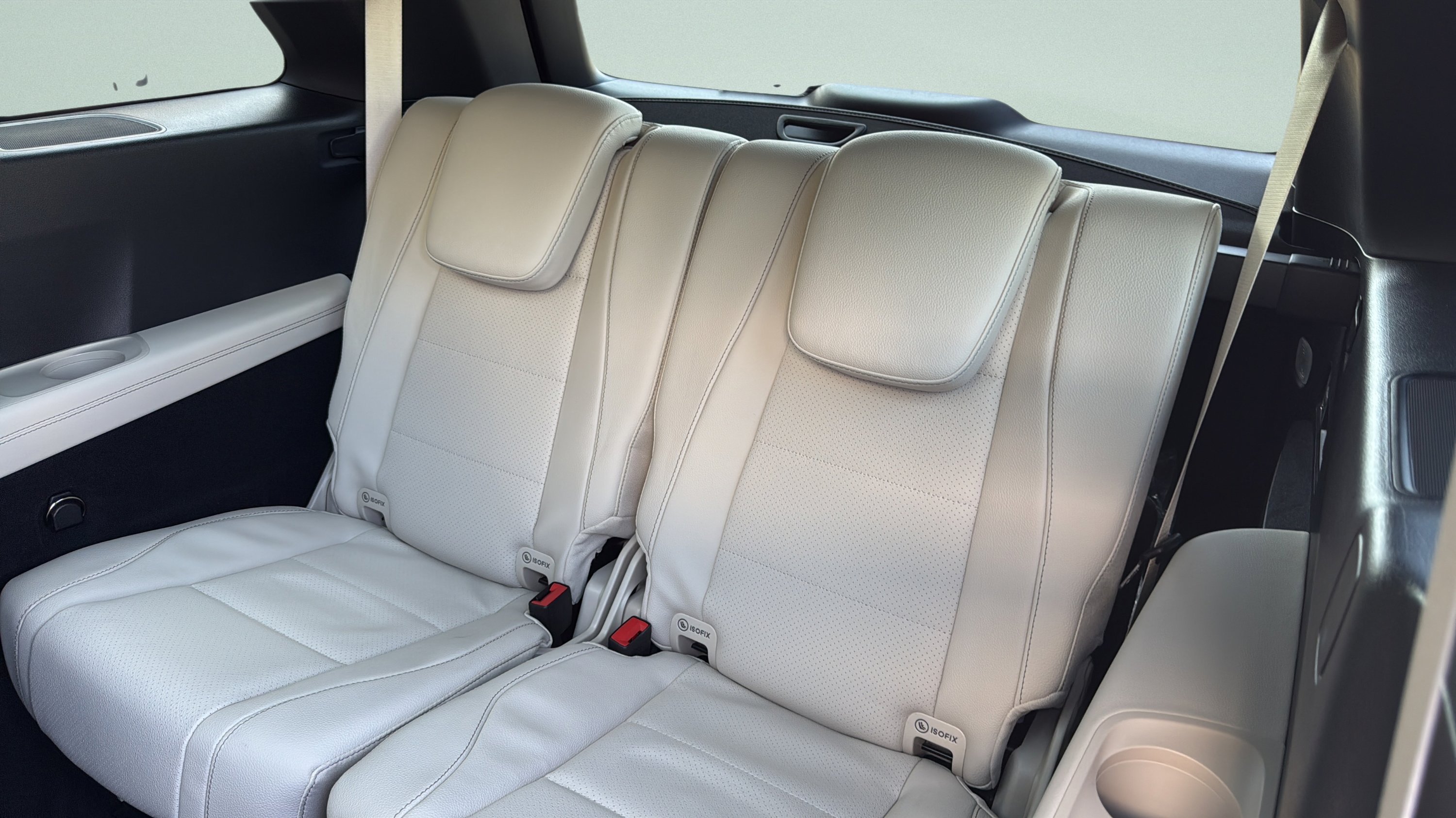 Certified Used 2026 Polar White Mercedes-Benz GLS 450 image 28