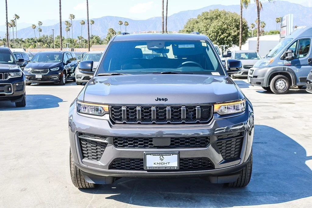 New 2026 Gray Jeep Altitude image 3