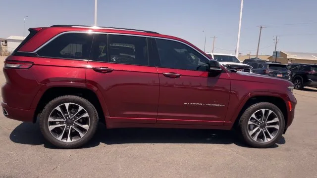 Used 2022 Red Jeep Overland image 2