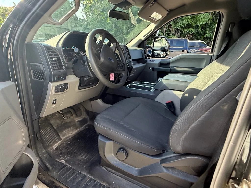 Used 2019 Agate Black Metallic Ford XL image 10