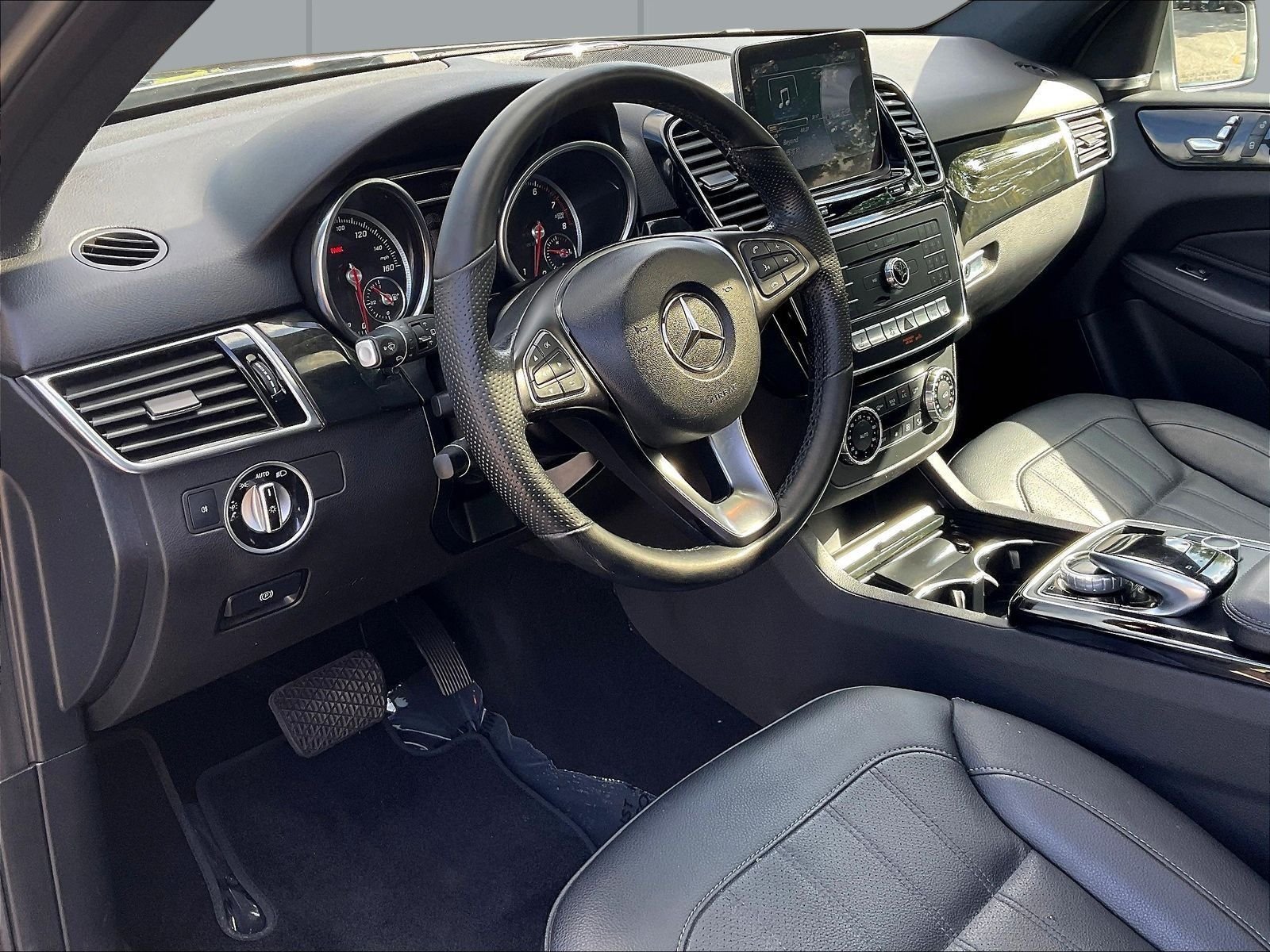 Used 2018  Mercedes-Benz GLE 350 image 19