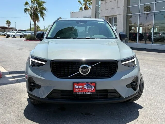 New 2026 Vapour Grey Volvo Plus image 2