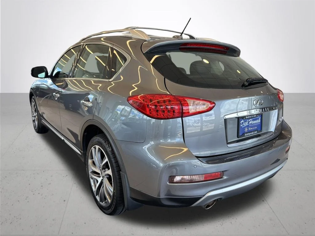 Used 2016 Gray INFINITI Base image 10
