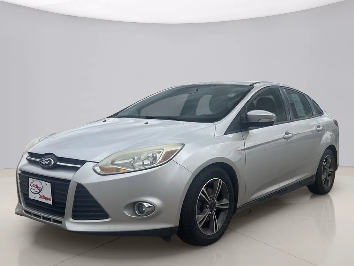Used 2014 Silver Ford SE image 1