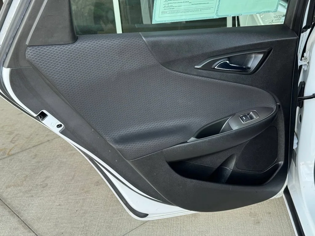 Used 2019 SUMMIT WHITE Chevrolet LS image 17