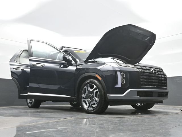 Used 2023 White Hyundai SEL image 32