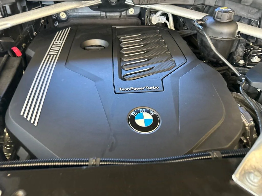 Used 2020 Black BMW sDrive40i image 10