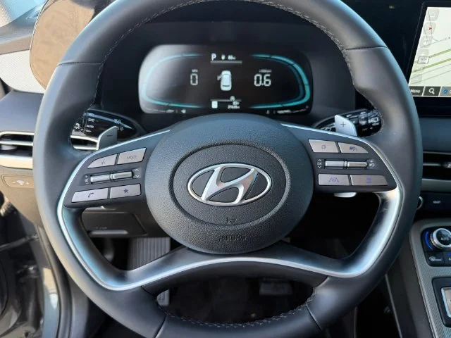 Used 2025 Graphite Hyundai XRT image 16
