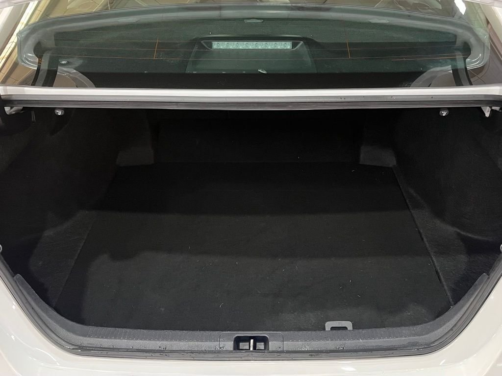 Used 2023 Ice Toyota LE image 13