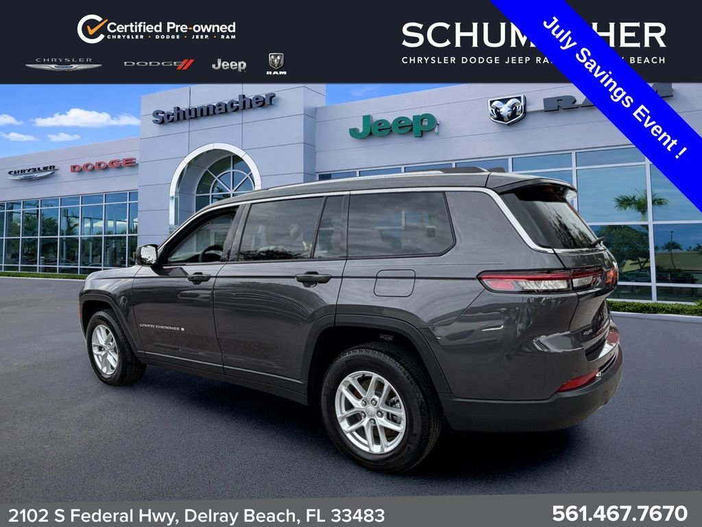 Used 2023 Gray Jeep Laredo image 5