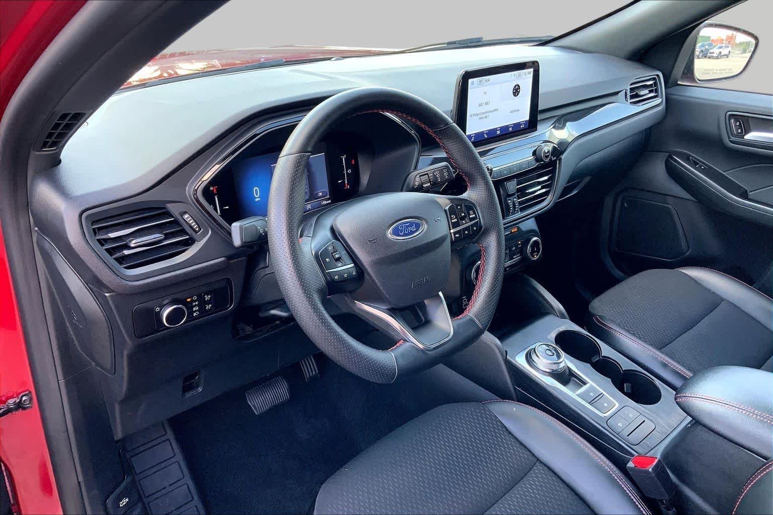 Used 2025 Rapid Red Metallic Tinted Clearcoat Ford ST-Line image 17