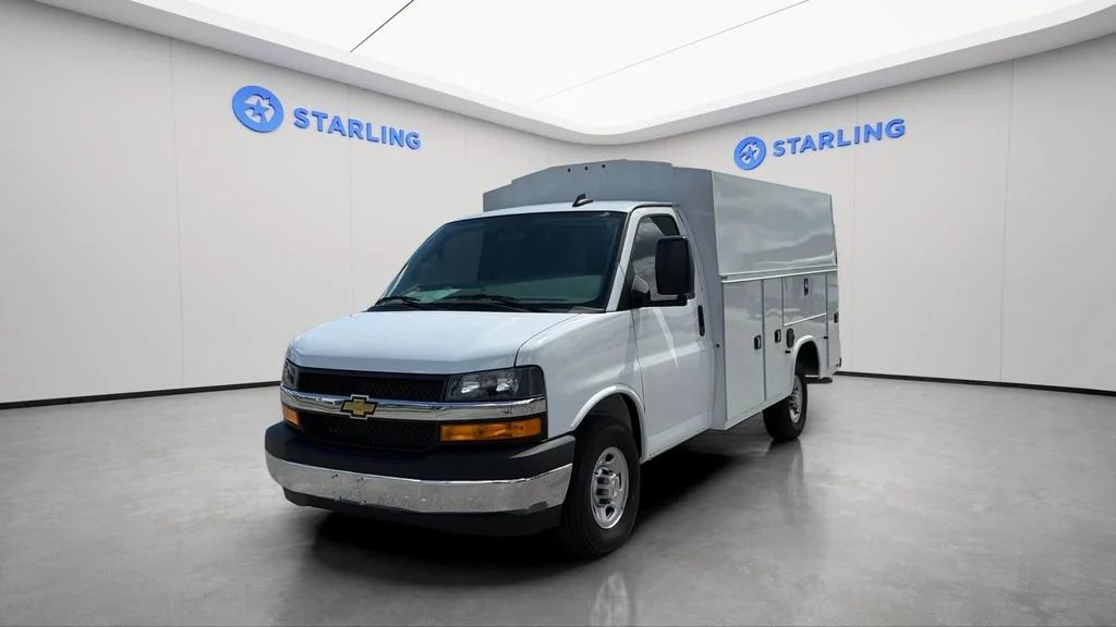 New 2026 Summit White Chevrolet 1WT image 16
