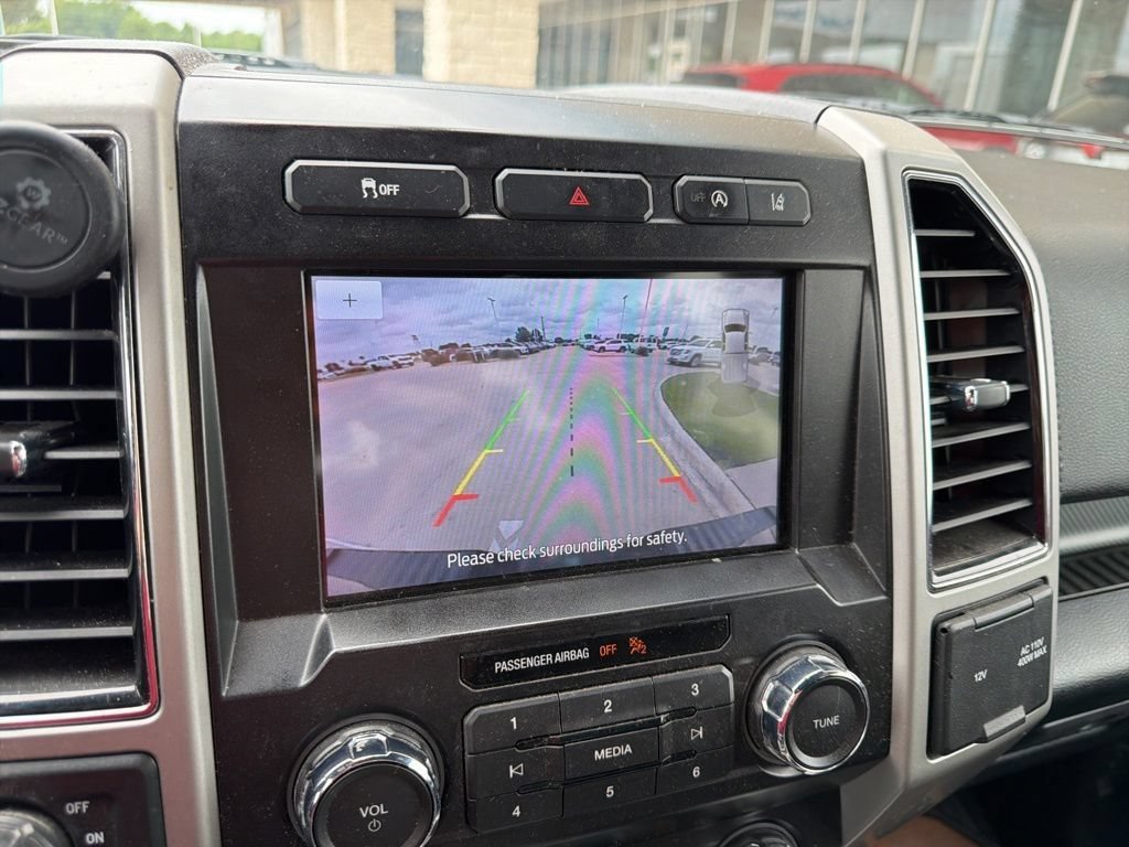 Used 2020 Black Ford LARIAT image 11