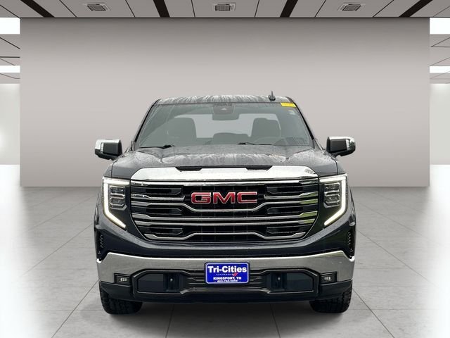 Used 2023 Silver GMC SLT image 9