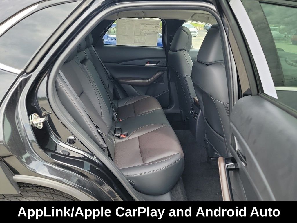 2025 Mazda CX-30 Premium - Photo 12