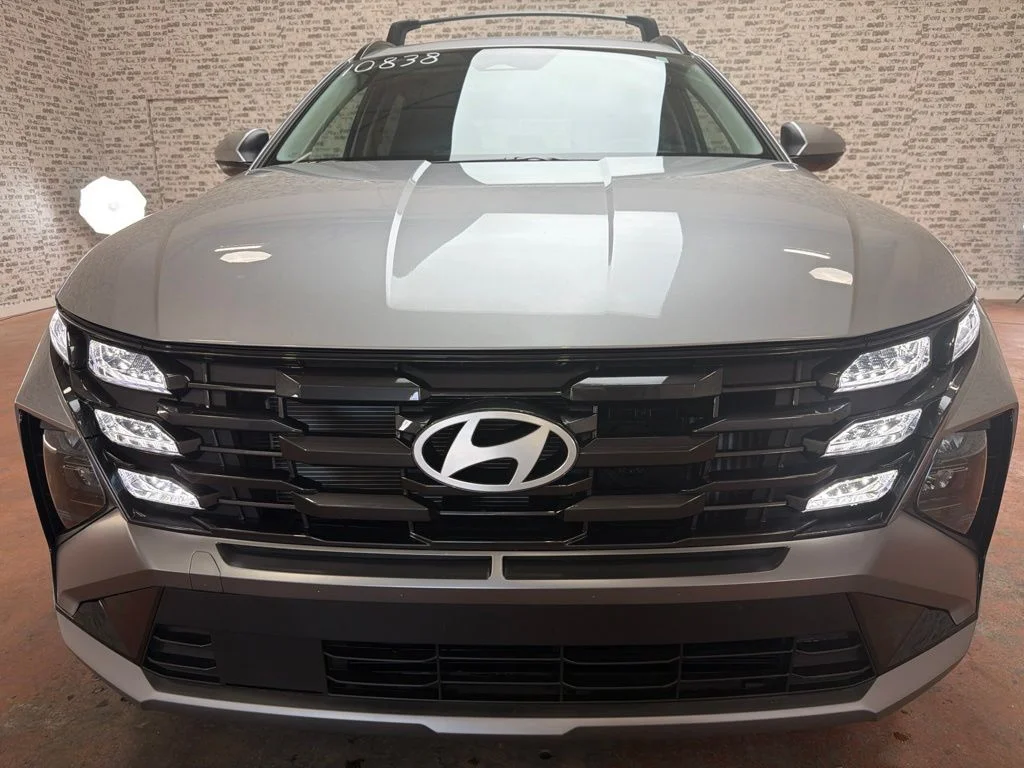 New 2026 Shimmering Silver Hyundai SEL image 2