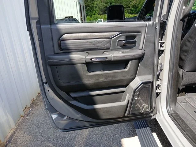 New 2026 Ceramic Gray Clear-Coat Exterior Paint RAM Limited image 22