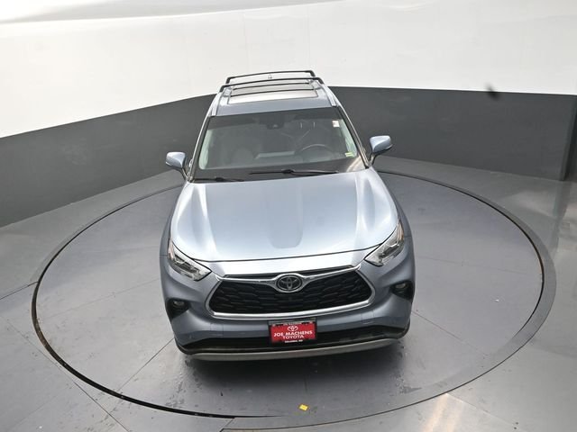 Used 2021 Blue Toyota Platinum image 24