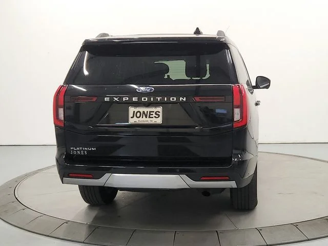 Used 2025 Black Ford Platinum image 7