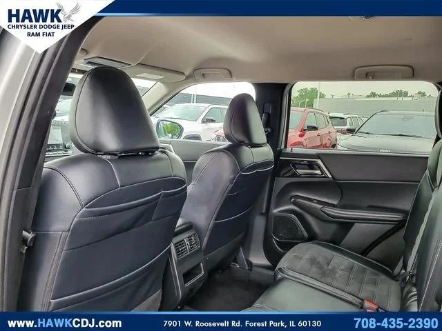 Used 2024 Black Mitsubishi SE image 12