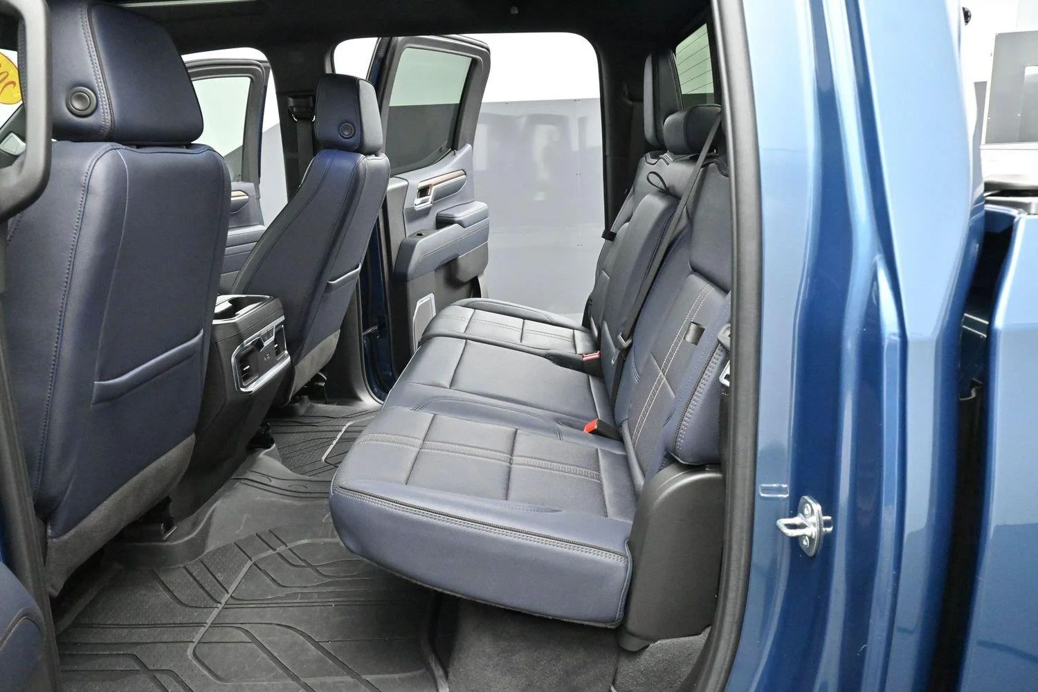Used 2024 Lakeshore Blue Metallic Chevrolet High Country image 30