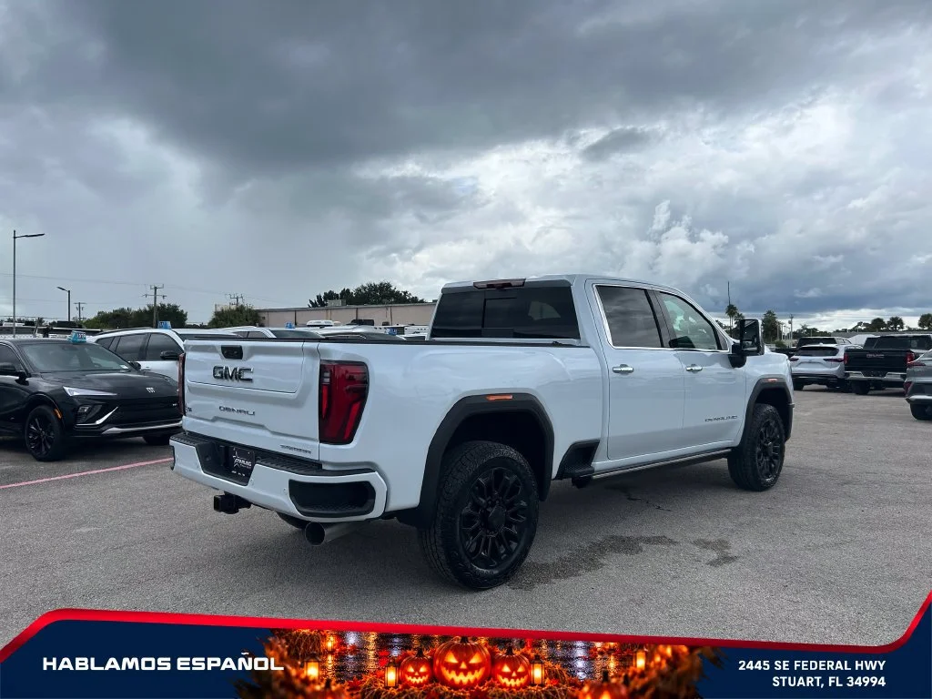 New 2026 Glacier White Tricoat GMC Denali Ultimate image 7