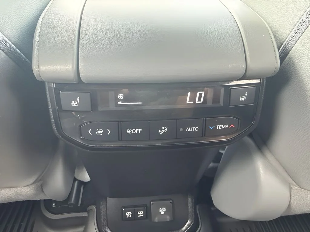 Used 2021 Blue Toyota Platinum image 14
