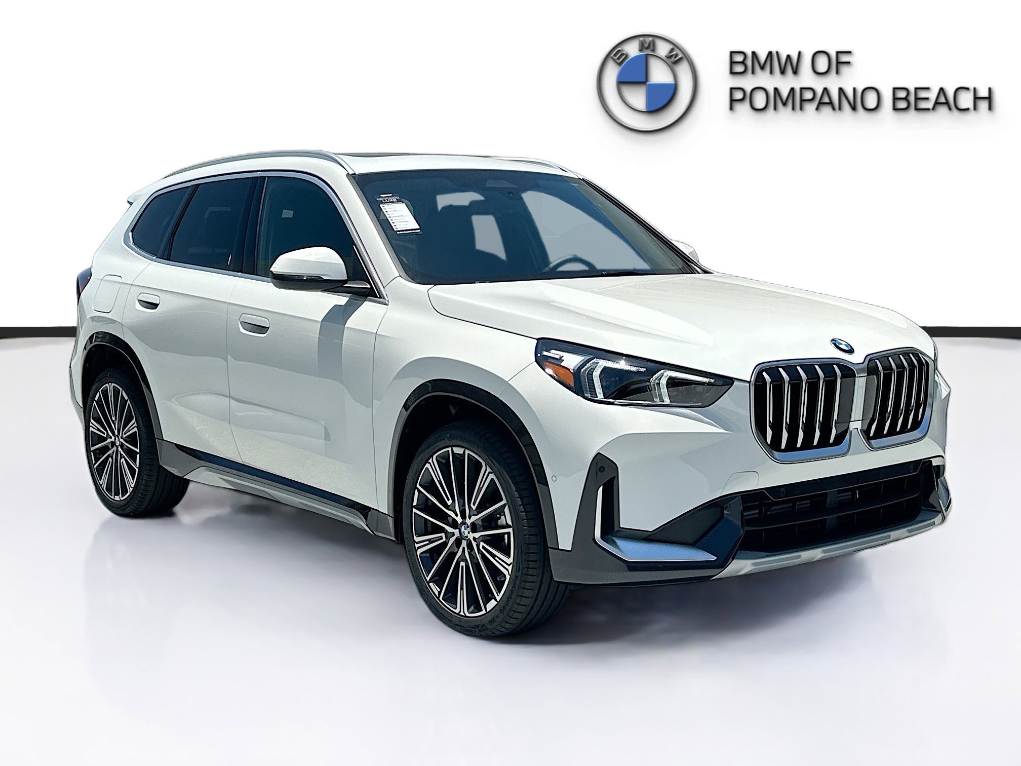New 2026 Alpine White BMW xDrive28i image 1