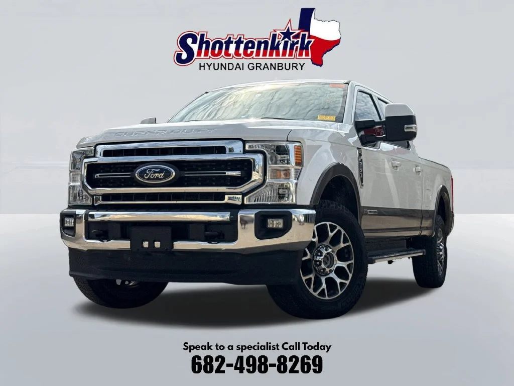 Used 2021  Ford Lariat image 1