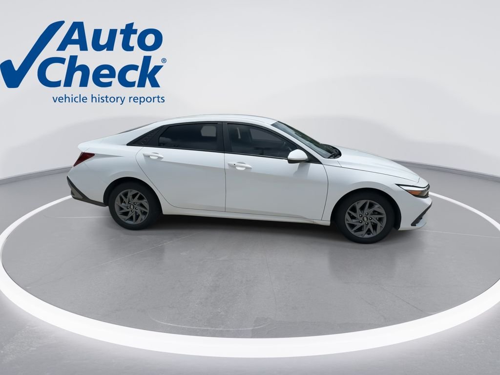 2024 Hyundai Elantra SEL - Photo 9