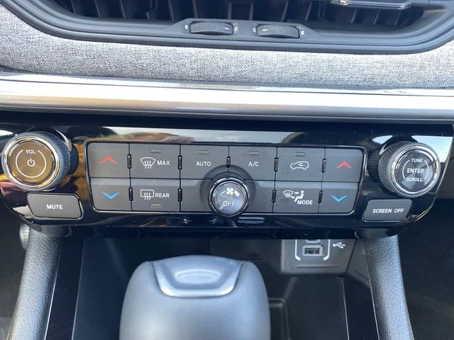 2025 Jeep Compass Latitude - Photo 18