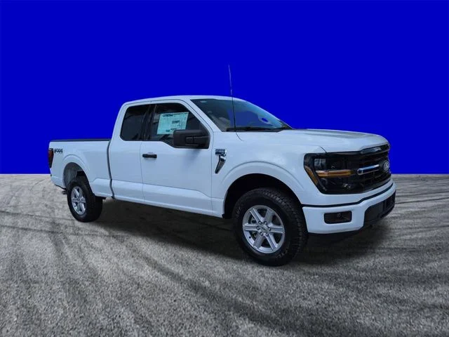 New 2026 White Ford XLT image 2