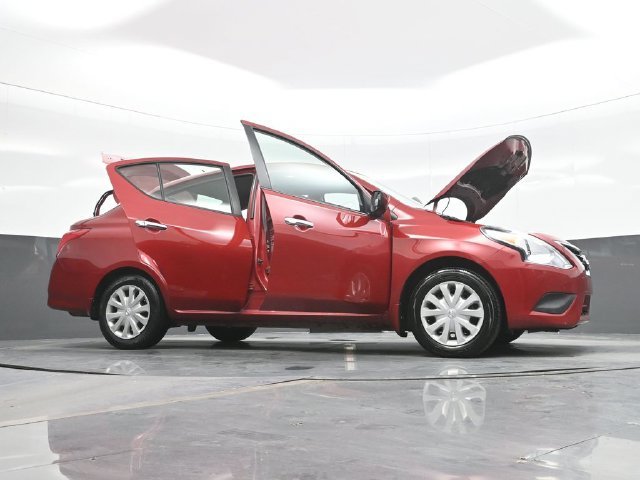 Used 2015 Red Nissan 1.6 SV image 31