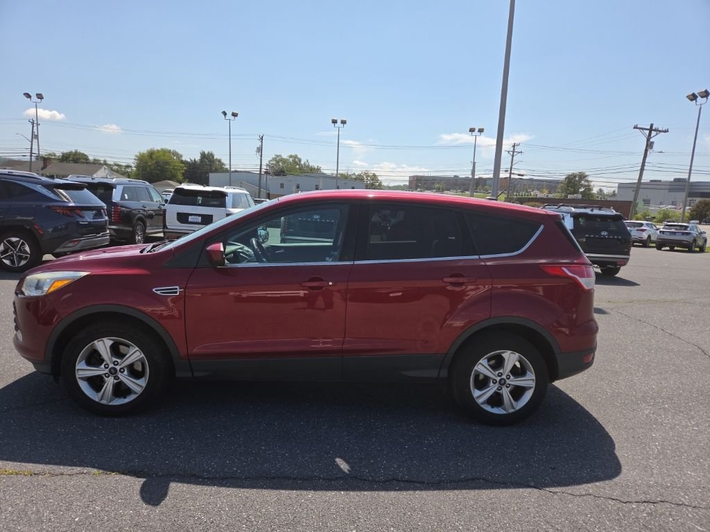 Used 2013 Red Ford SE image 11